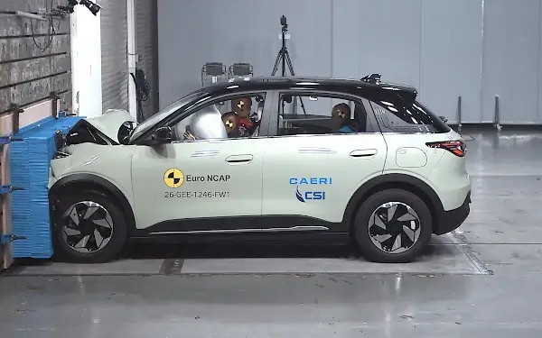 Geely EX2 no teste de impacto: cinco estrelas e destaque em segurança